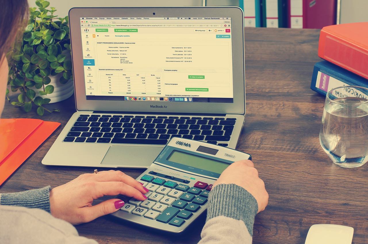 Should Your Startup Launch a Crowdfunding Campaign?